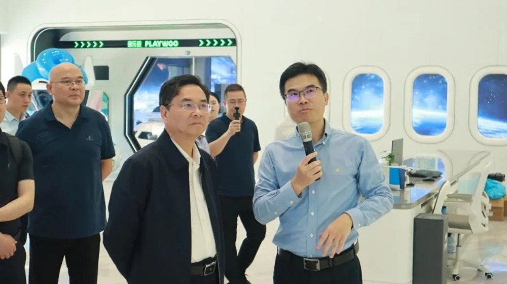 湘潭大学校长廖永安莅临卓远XR科技，共探产学研融合新篇章